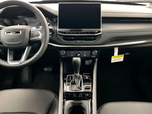 New 2026 Jeep Compass Latitude AWD/4WD image 13