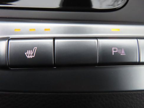 Certified 2026 Kia Carnival EX FWD image 12