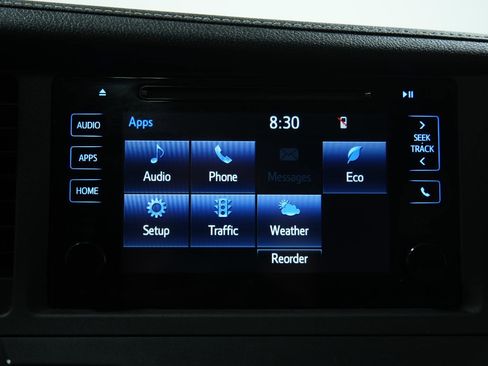 Used 2017 Toyota Sienna XLE image 35