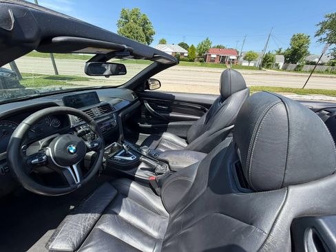 Used 2015 BMW M4 Convertible RWD image 21