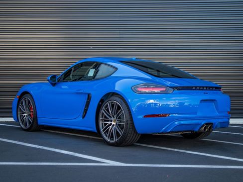 Certified 2025 Porsche 718 Cayman S RWD image 3