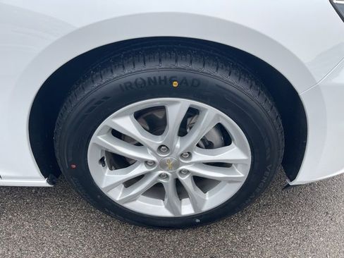 Used 2017 Chevrolet Malibu LT w/ Driver Confidence Package image 28