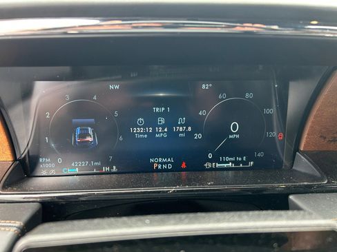 Used 2022 Lincoln Navigator Black Label AWD/4WD image 10