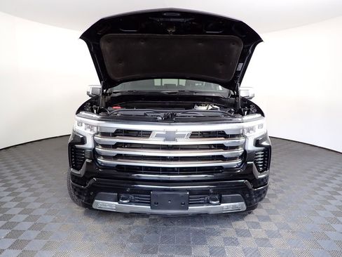 Used 2022 Chevrolet Silverado 1500 High Country AWD/4WD image 13