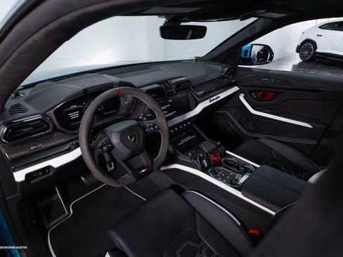 Used 2025 Lamborghini Urus SE AWD/4WD image 27