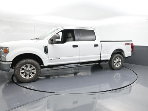 Used 2021 Ford F250 XLT w/ FX4 Off-Road Package image 5