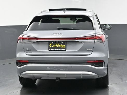 Used 2023 Audi Q4 e-tron Premium Plus w/ Premium Plus image 4