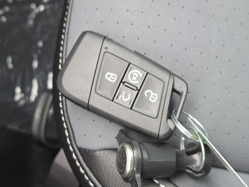 New 2026 Volkswagen Jetta SE image 15