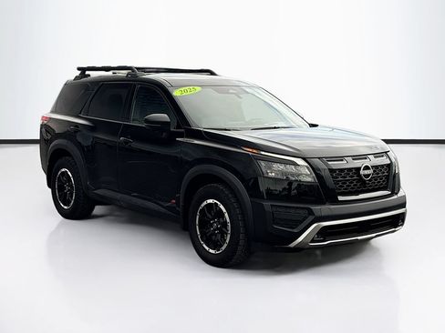 Used 2025 Nissan Pathfinder Rock Creek AWD/4WD image 3