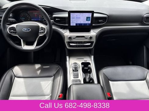Used 2023 Ford Explorer XLT w/ Equipment Group 202A RWD image 11