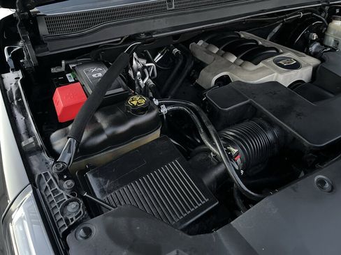 Used 2020 Cadillac Escalade ESV Luxury image 44