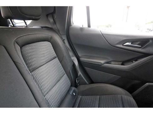 Used 2026 Chevrolet Equinox LT FWD image 10