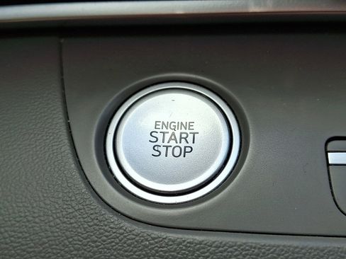 Certified 2023 Hyundai Elantra SEL w/ Convenience Package FWD image 22