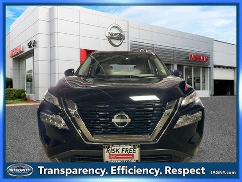 Used 2023 Nissan Rogue SL w/ SL Premium Package AWD/4WD image 2