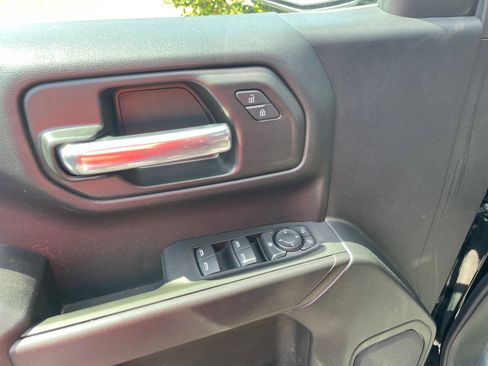 Used 2024 Chevrolet Silverado 1500 Custom image 8