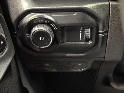 Used 2024 Jeep Wrangler Unlimited Rubicon w/ Safety Group AWD/4WD image 31