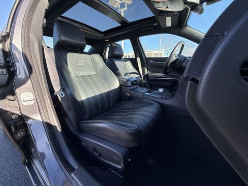 Used 2021 Chrysler 300 S image 25