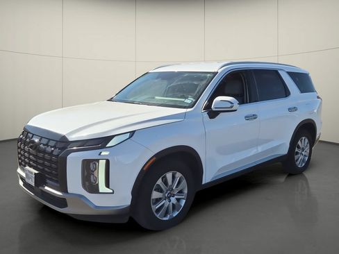Used 2025 Hyundai Palisade SEL FWD image 3