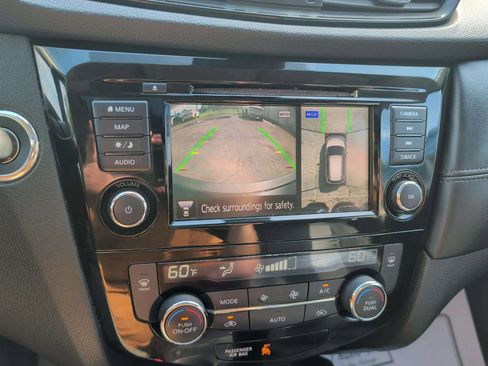 Used 2019 Nissan Rogue SL w/ Premium Package AWD/4WD image 19