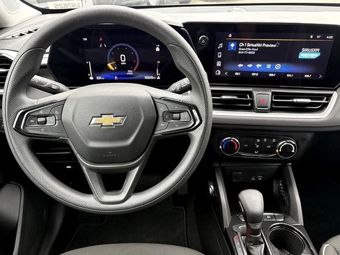 Certified 2025 Chevrolet TrailBlazer LS w/ LS Convenience Package image 15