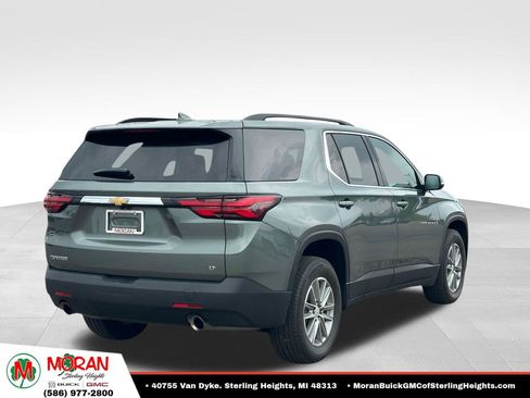 Used 2023 Chevrolet Traverse LT FWD image 4
