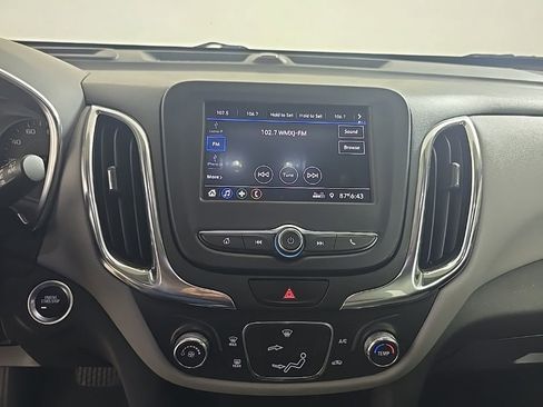 Used 2021 Chevrolet Equinox LS image 8