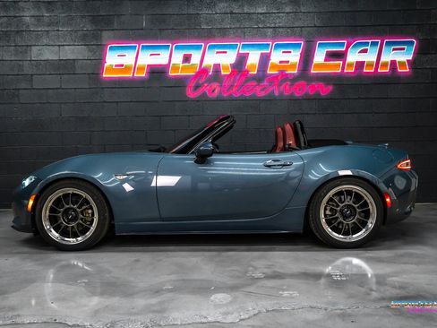 Used 2020 MAZDA MX-5 Miata Grand Touring image 2