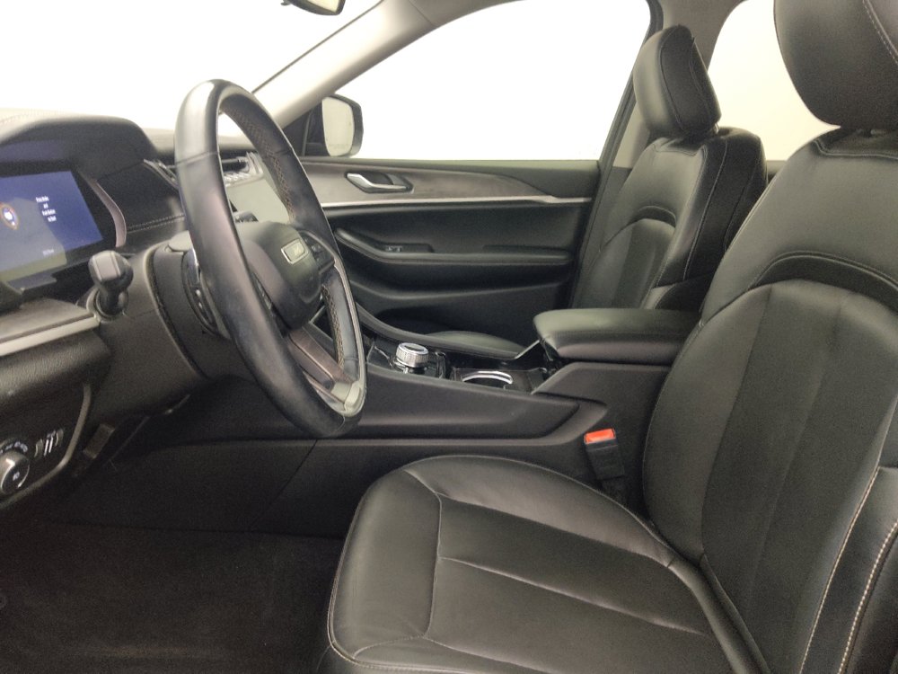 Used 2021 Jeep Grand Cherokee L Limited AWD/4WD image 17