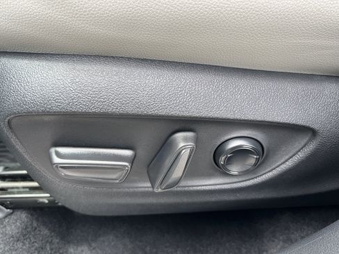 Certified 2025 Toyota Grand Highlander FWD image 21