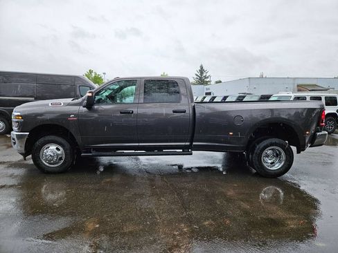 New 2026 RAM 3500 Tradesman AWD/4WD image 4