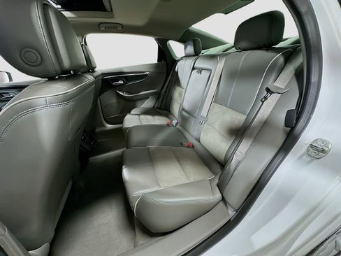 Used 2014 Chevrolet Impala LT FWD image 26