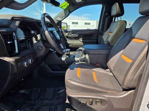 Used 2024 GMC Sierra 1500 AT4 w/ Technology Package image 25