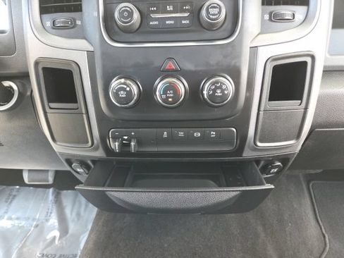 Used 2015 RAM 3500 Tradesman w/ Chrome Appearance Group RWD image 26