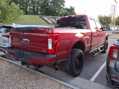 Used 2017 Ford F250 Lariat w/ Lariat Ultimate Package AWD/4WD image 2