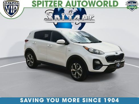 Used 2020 Kia Sportage LX image 3