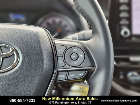 Used 2024 Toyota Camry SE image 28