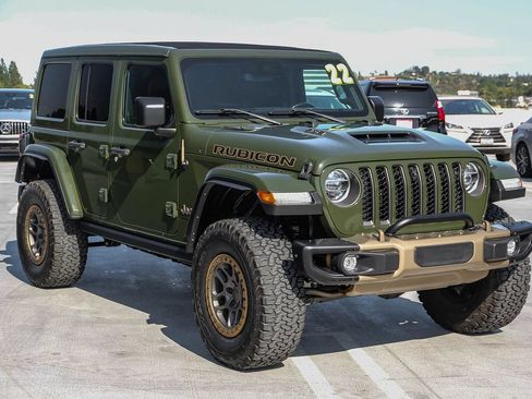 Used 2022 Jeep Wrangler Unlimited Rubicon w/ Xtreme Recon 35" Tire Package AWD/4WD image 3