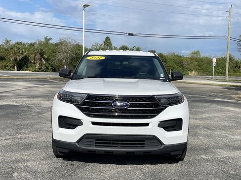 Used 2021 Ford Explorer XLT w/ Class III Trailer Tow Package image 12