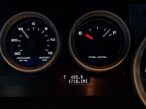 Used 2005 Ford GT RWD image 26