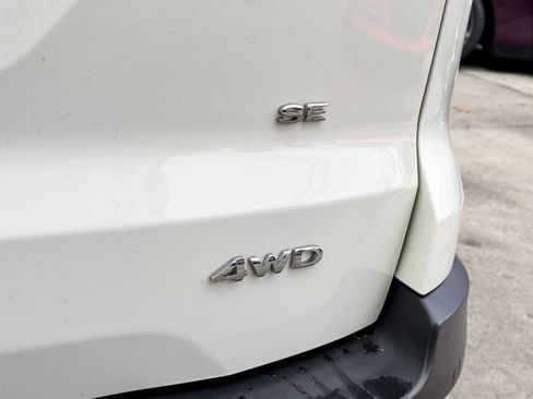 Used 2019 Ford EcoSport SE image 32