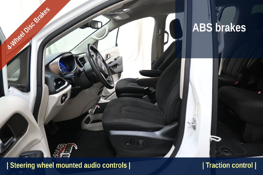 Used 2023 Chrysler Voyager LX FWD image 6