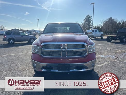 Used 2018 RAM 1500 SLT image 3