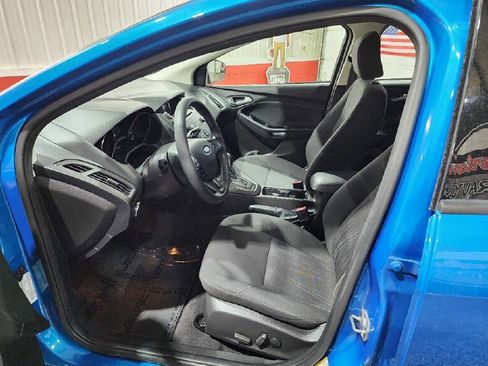 Used 2015 Ford Focus SE image 9