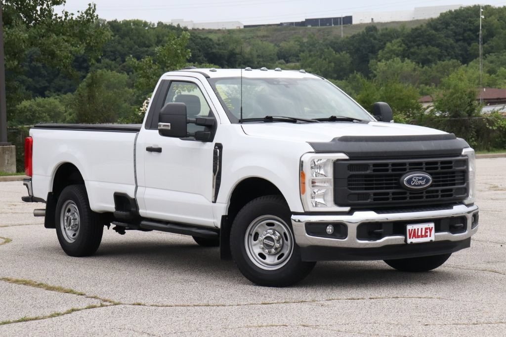 Used 2023 Ford F250 XL w/ XL Driver Assist Package RWD image 2