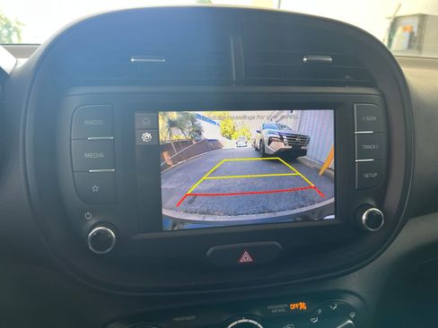 Used 2025 Kia Soul LX w/ LX Technology Package image 22