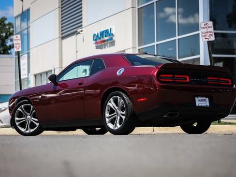 Used 2020 Dodge Challenger R/T RWD image 2
