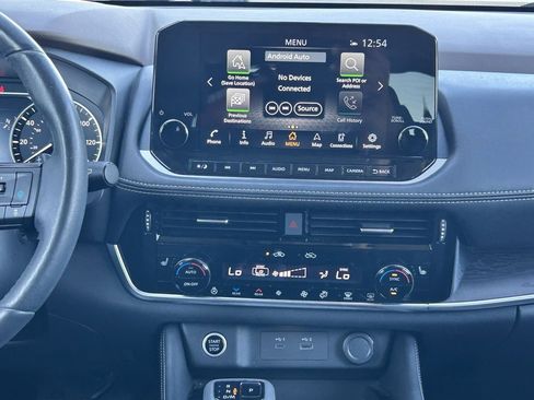 Certified 2021 Nissan Rogue SL w/ Premium Package image 15