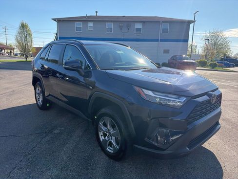 Used 2024 Toyota RAV4 XLE FWD image 7