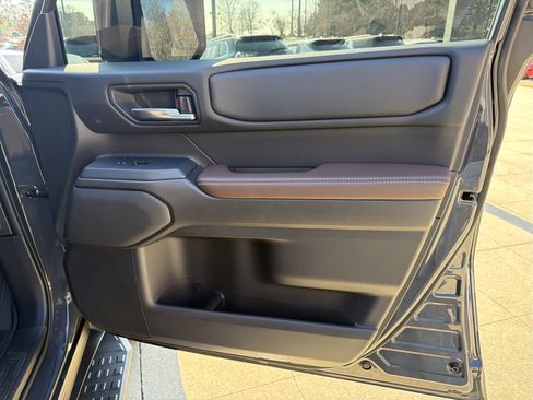 Used 2025 Toyota Land Cruiser Base image 14