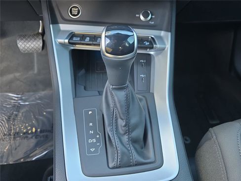 Used 2024 Audi Q3 2.0T Premium Plus image 22
